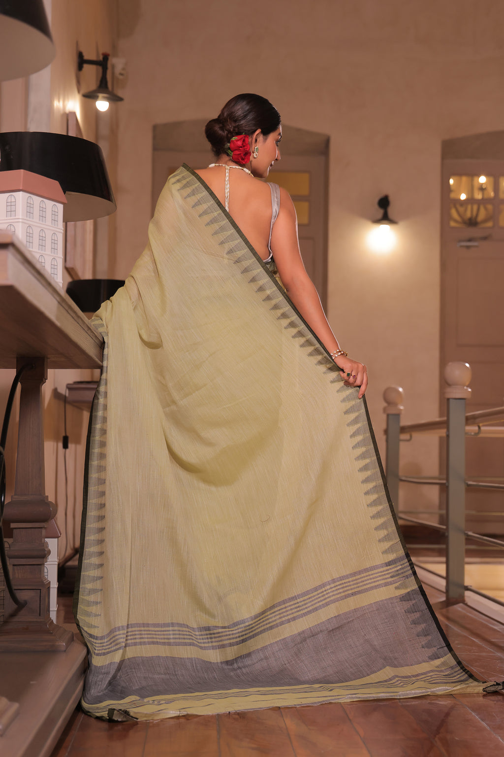 Rupashri Pure Linen Saree