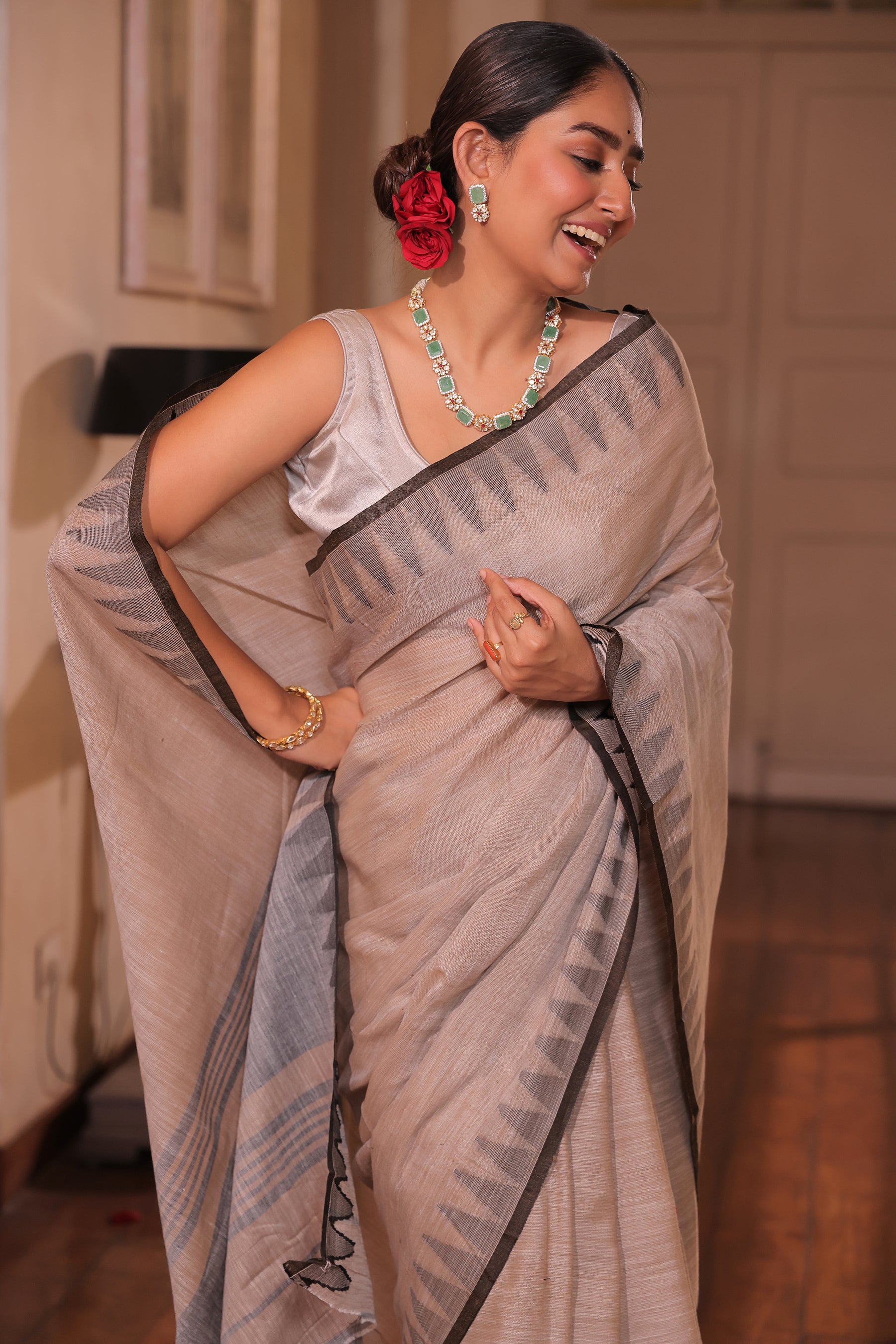 Rupashri Pure Linen Saree
