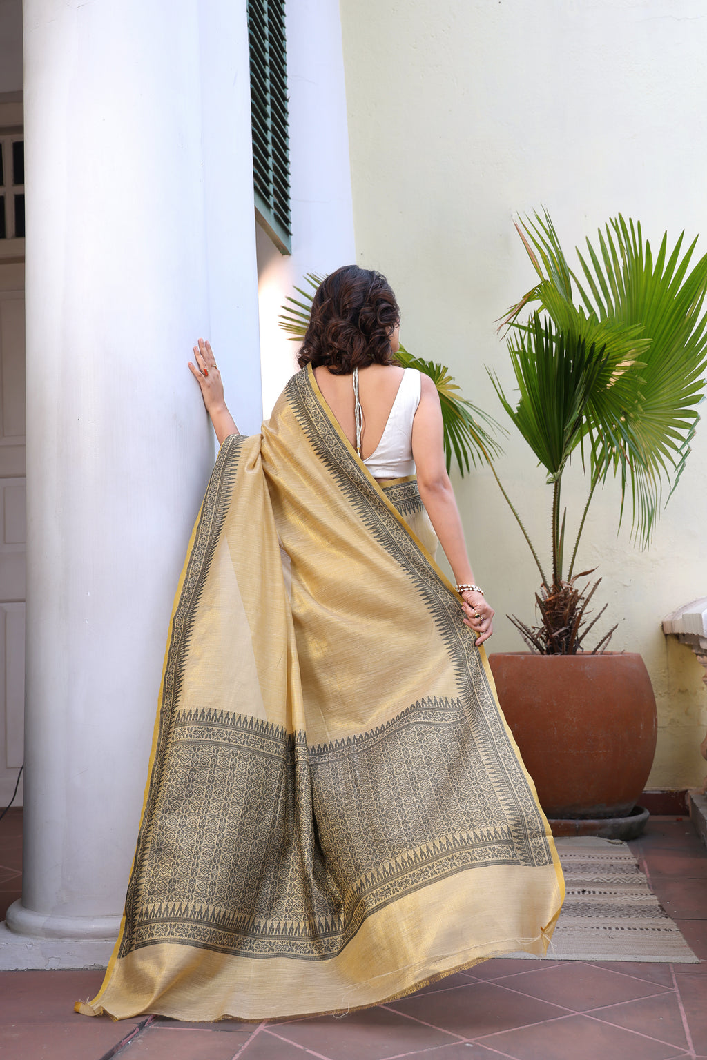 Tissue Silk Saree with Handloom Style Pallu & Weaving Border