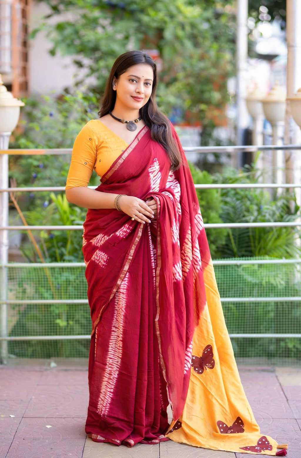 Premium Pure Chanderi Cotton Shibori Saree | Tie-Dye Red Saree with Contrast Blouse & Aari Mirror Work