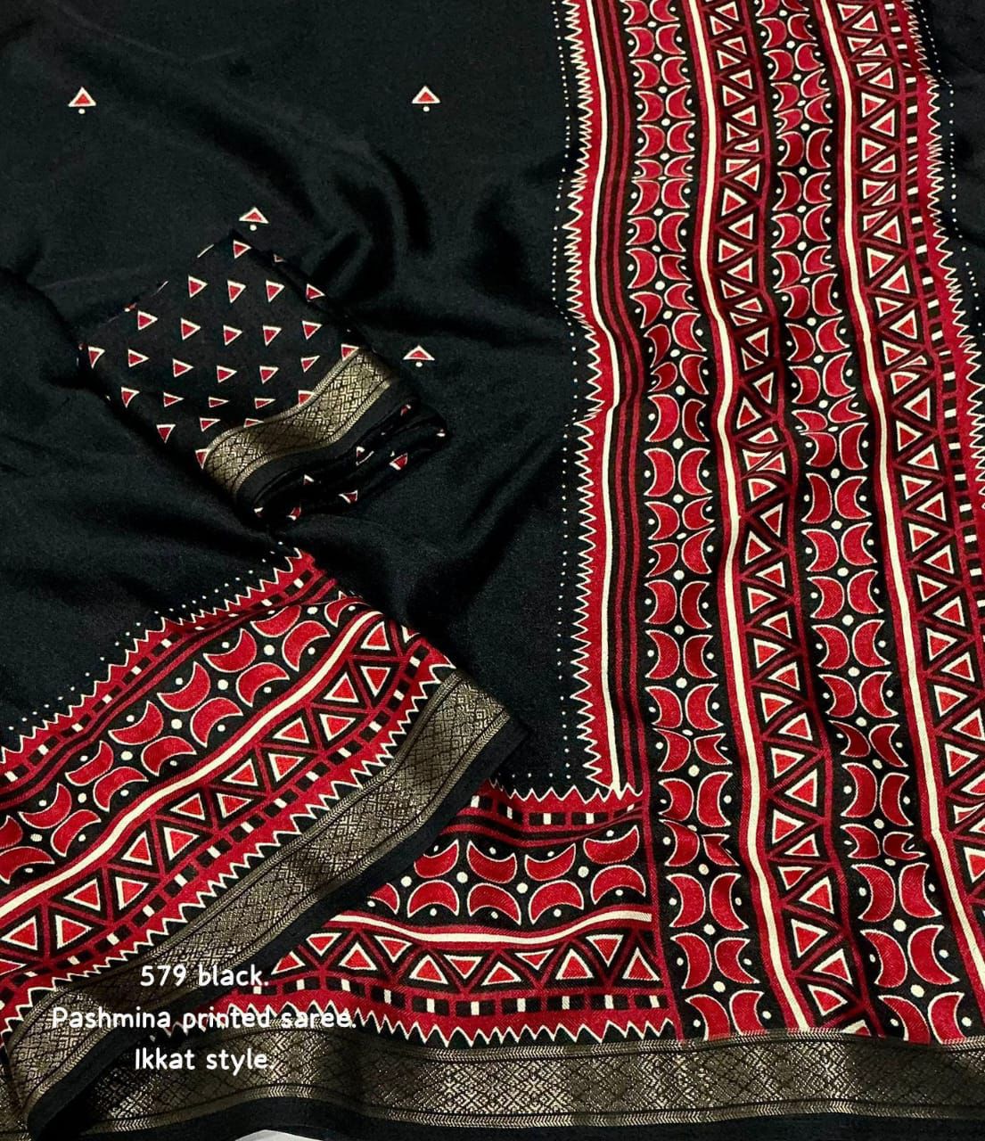 Cotton Crape Pashmina Printed Saree – Black | Soft Cotton Crape with Zari Pattu Border & Running Printed Blouse | Best Seller