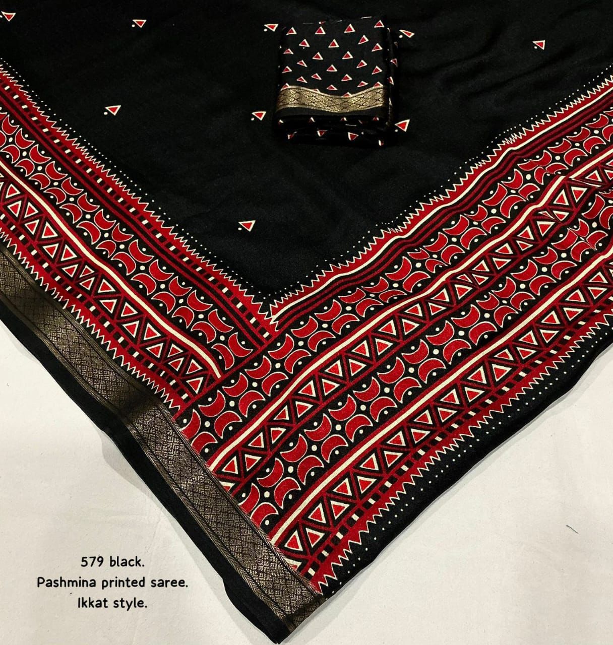 Cotton Crape Pashmina Printed Saree – Black | Soft Cotton Crape with Zari Pattu Border & Running Printed Blouse | Best Seller