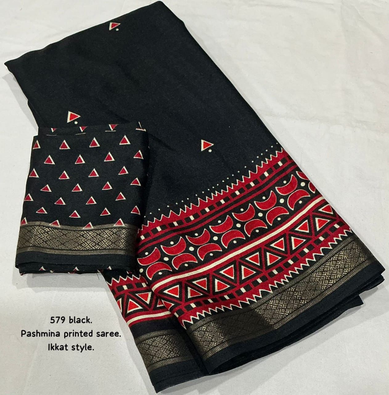 Cotton Crape Pashmina Printed Saree – Black | Soft Cotton Crape with Zari Pattu Border & Running Printed Blouse | Best Seller
