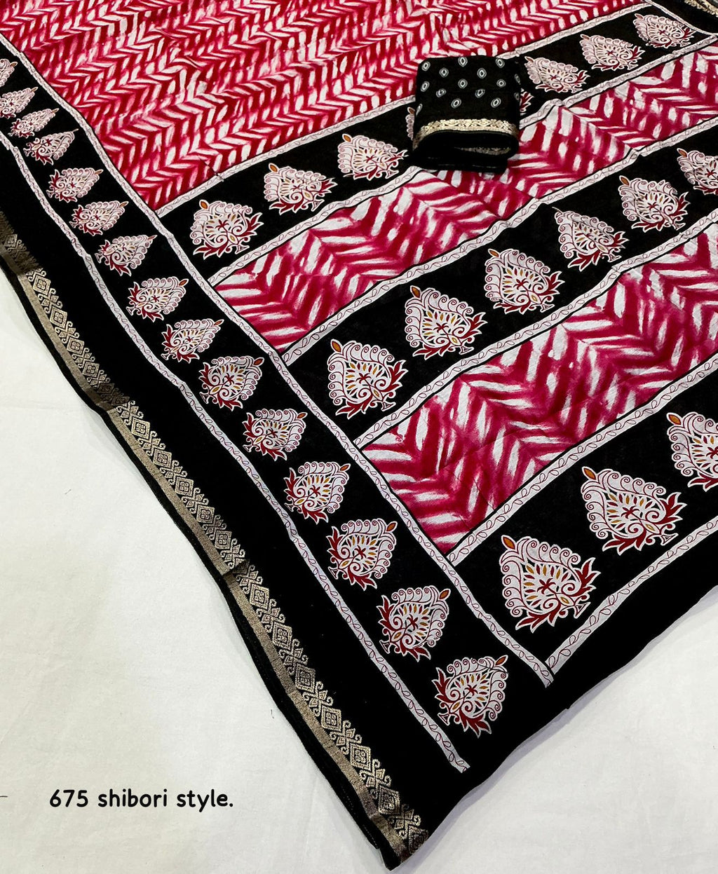 Shibori Style Soft Cotton Printed Saree with Zari Pattu Border & Running Blouse