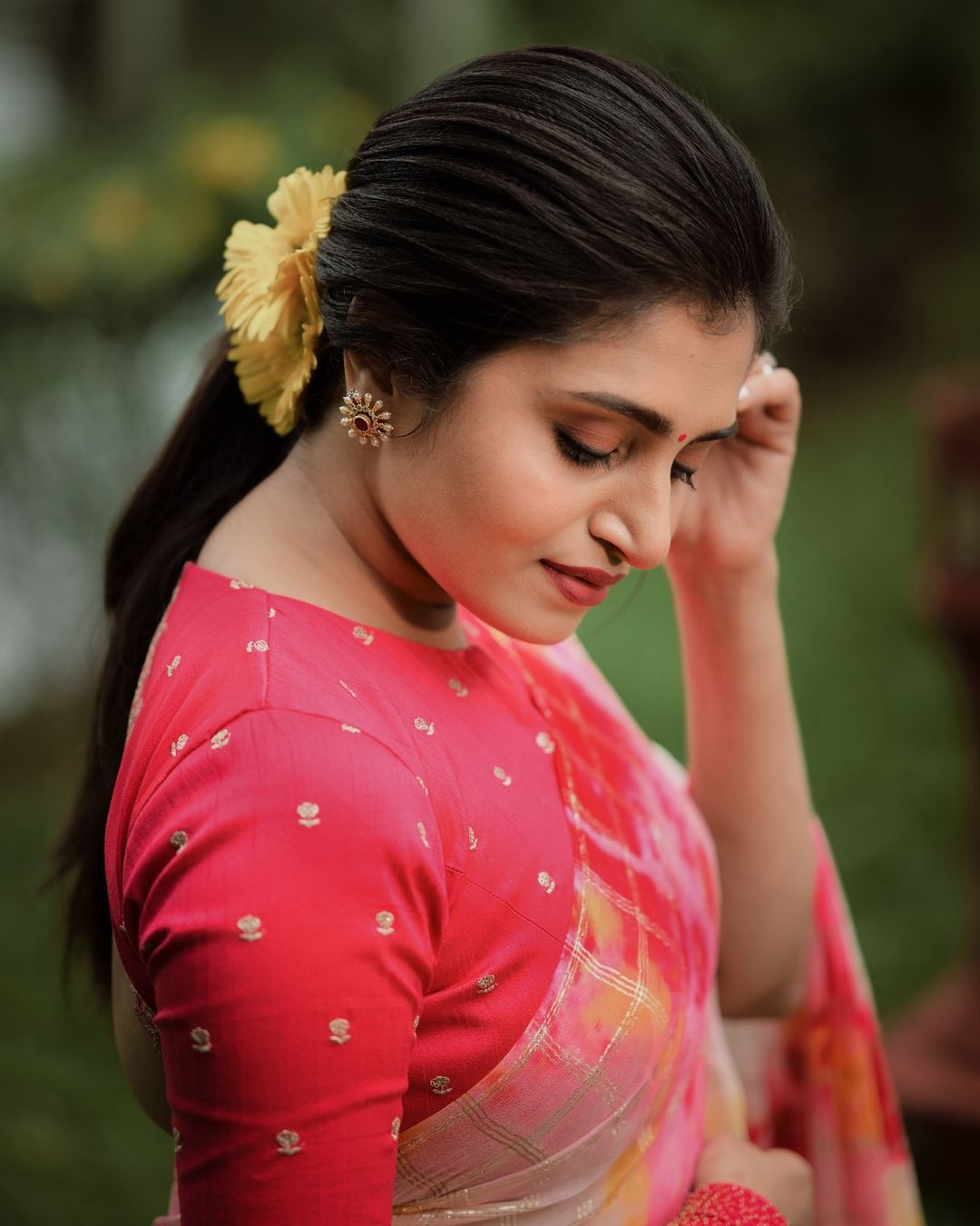 Shibori Chex Pure Georgette Saree | Multicolor Tie-Dye with Zari Woven Chex & Contrast Phantom Silk Embroidered Blouse