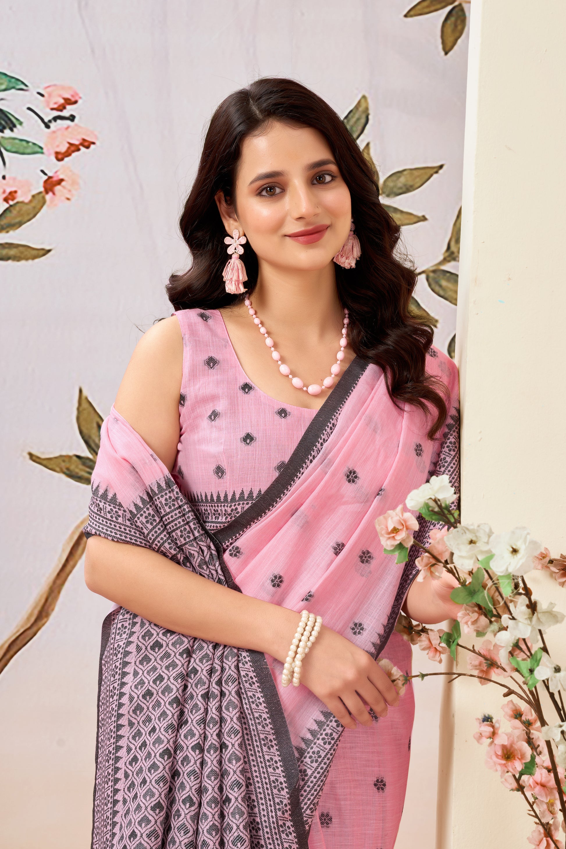 Pure Linen Saree – Effortless Elegance for Everyday Wear