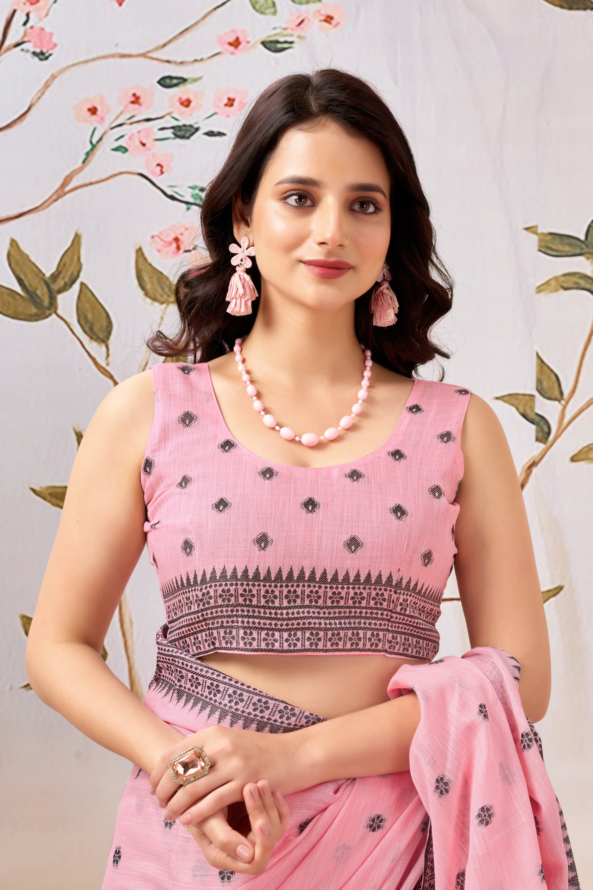 Pure Linen Saree – Effortless Elegance for Everyday Wear