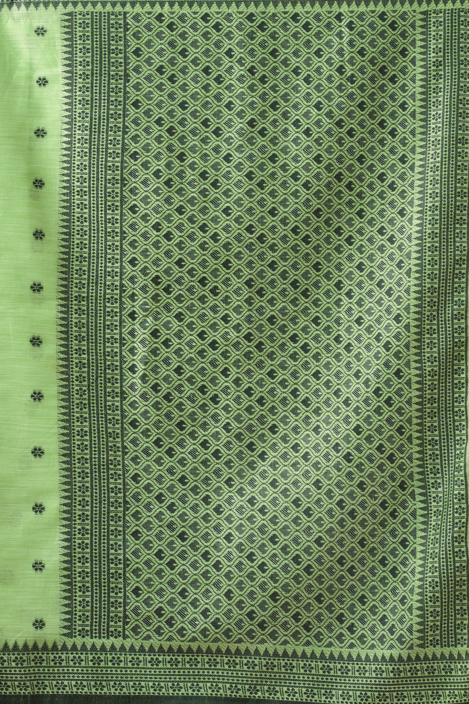 Pure Linen Saree – Effortless Elegance for Everyday Wear