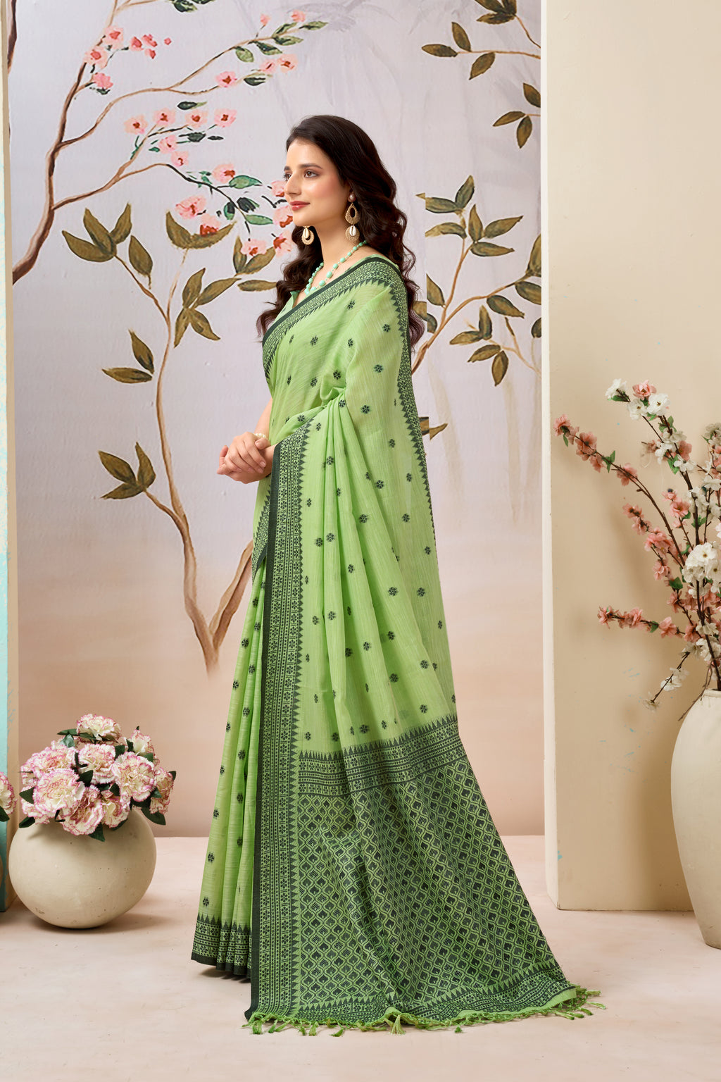 Pure Linen Saree – Effortless Elegance for Everyday Wear