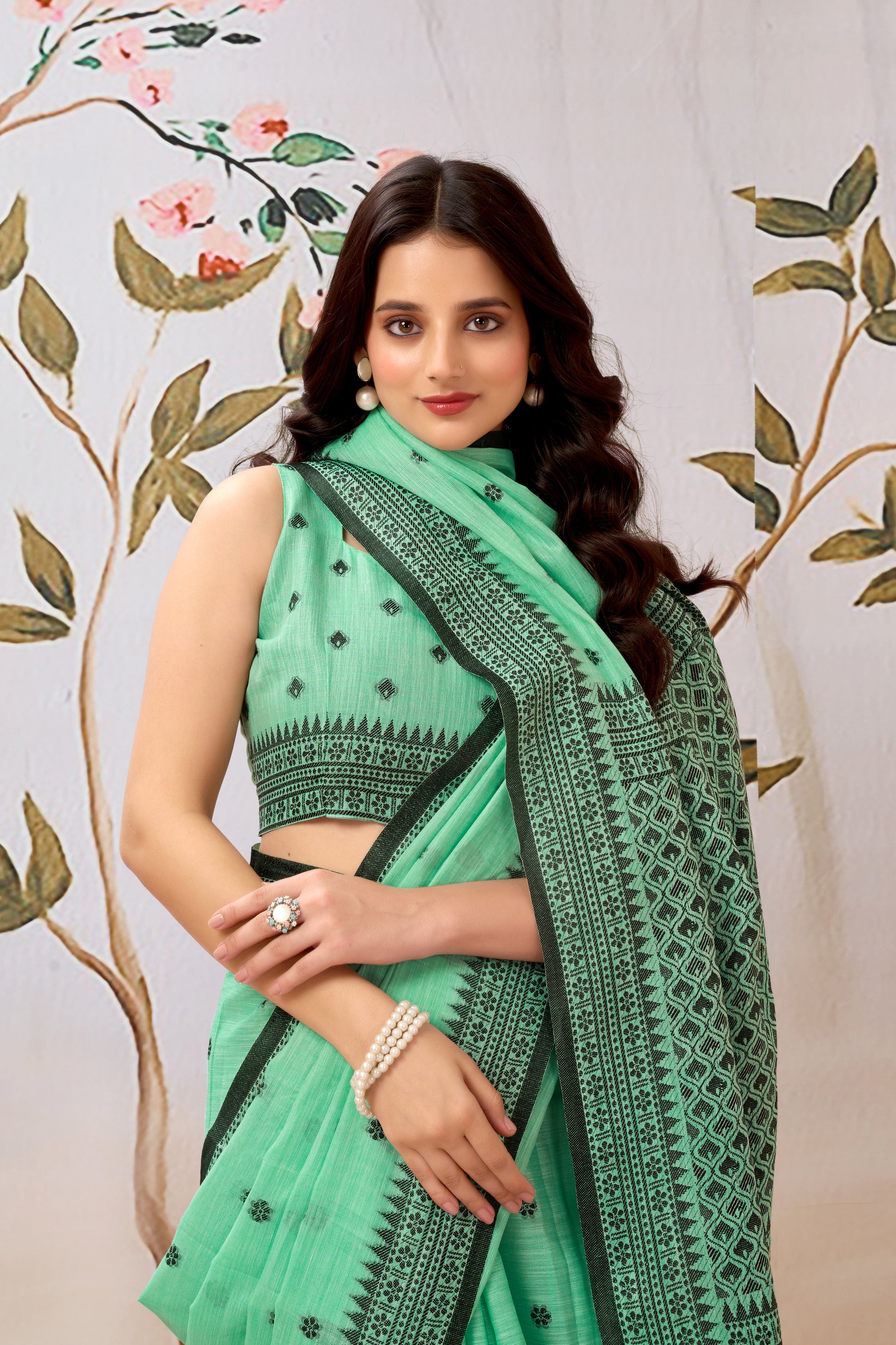 Pure Linen Saree – Effortless Elegance for Everyday Wear