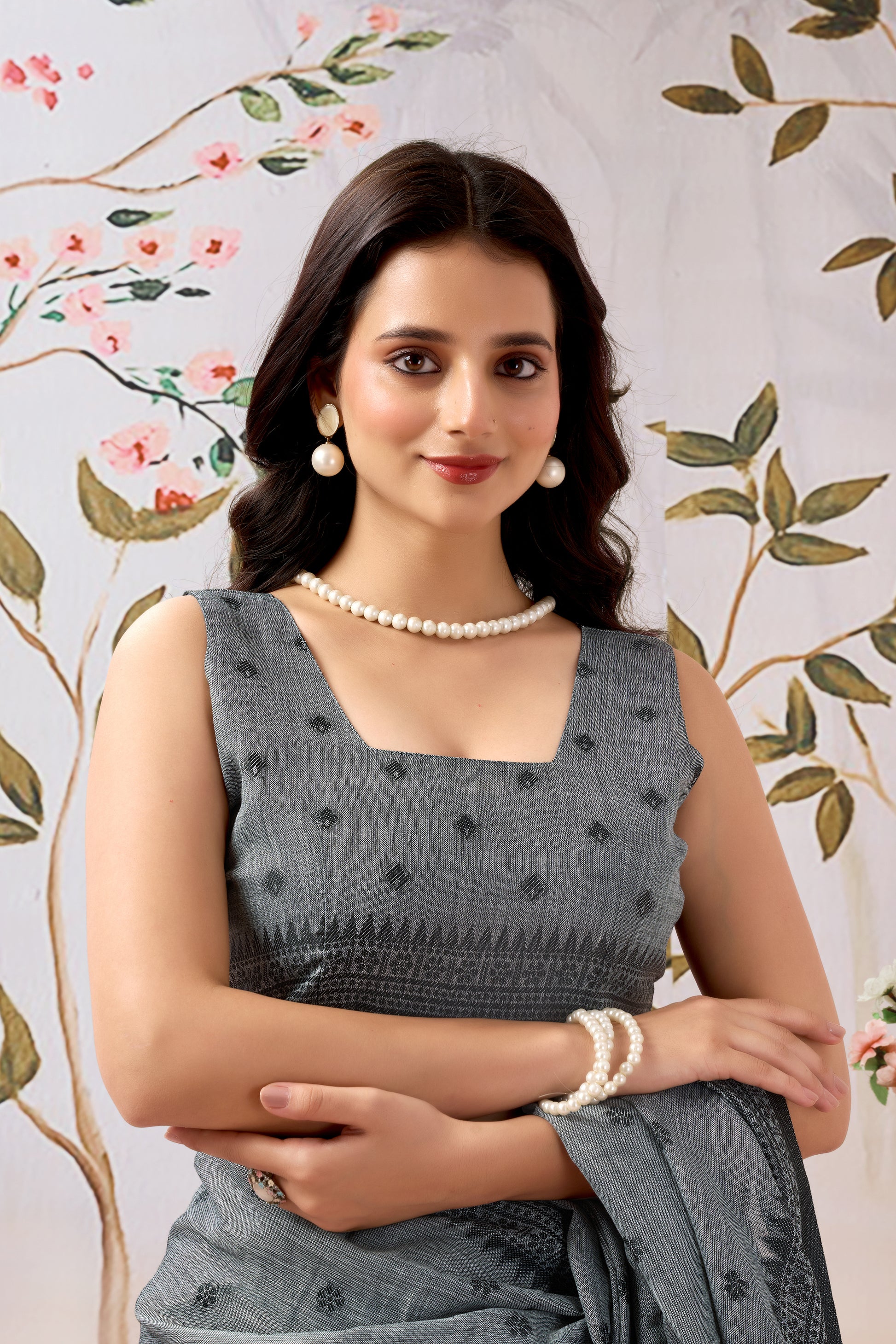 Pure Linen Saree – Effortless Elegance for Everyday Wear