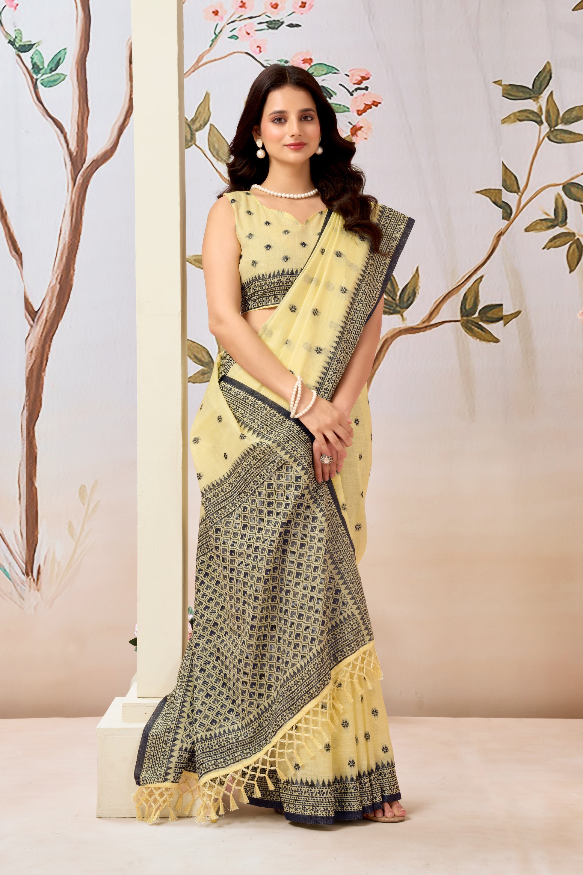 Pure Linen Saree – Effortless Elegance for Everyday Wear