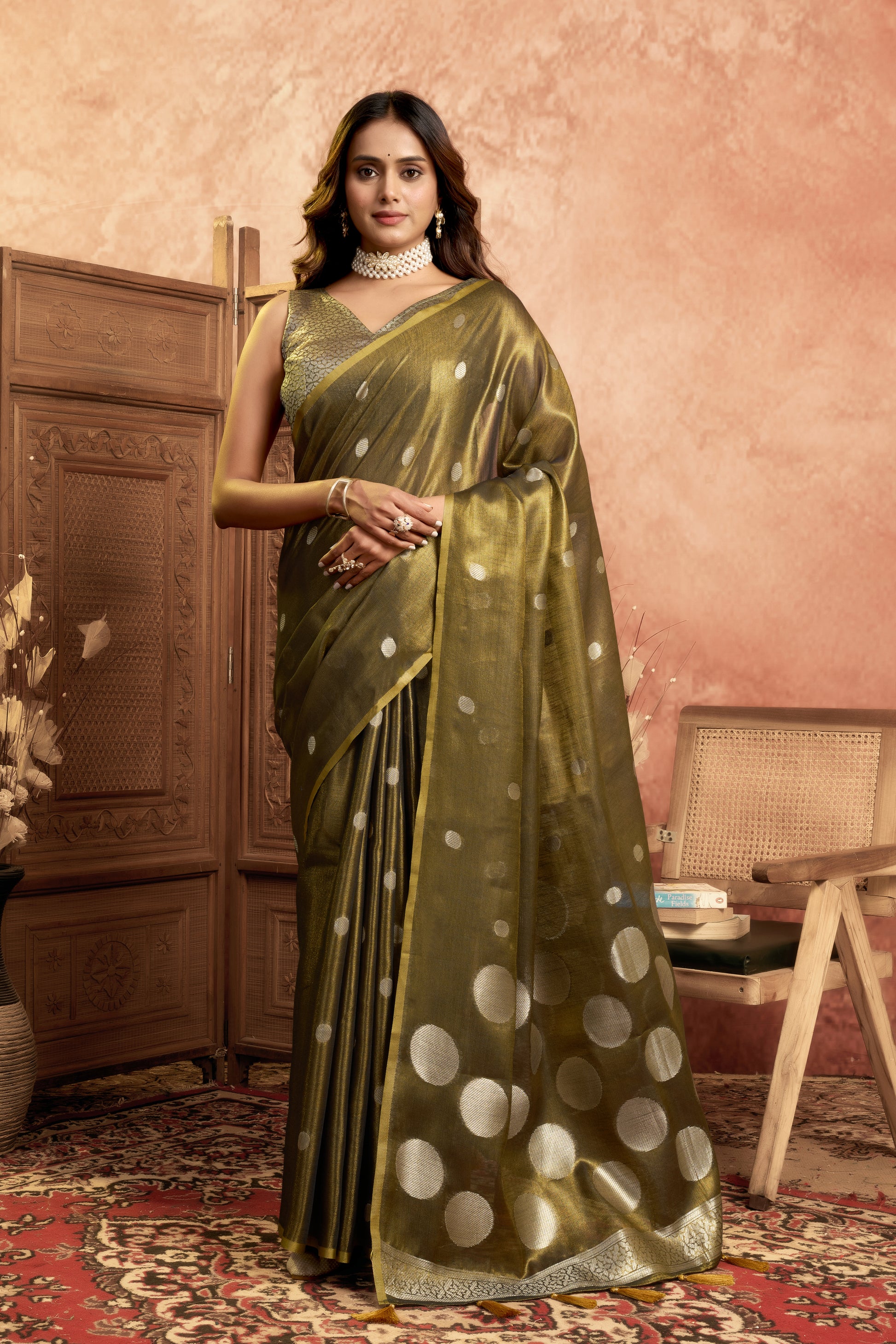 Pure Linen Silk Saree with All-Over Pola Weave & Detailed Pallu Border