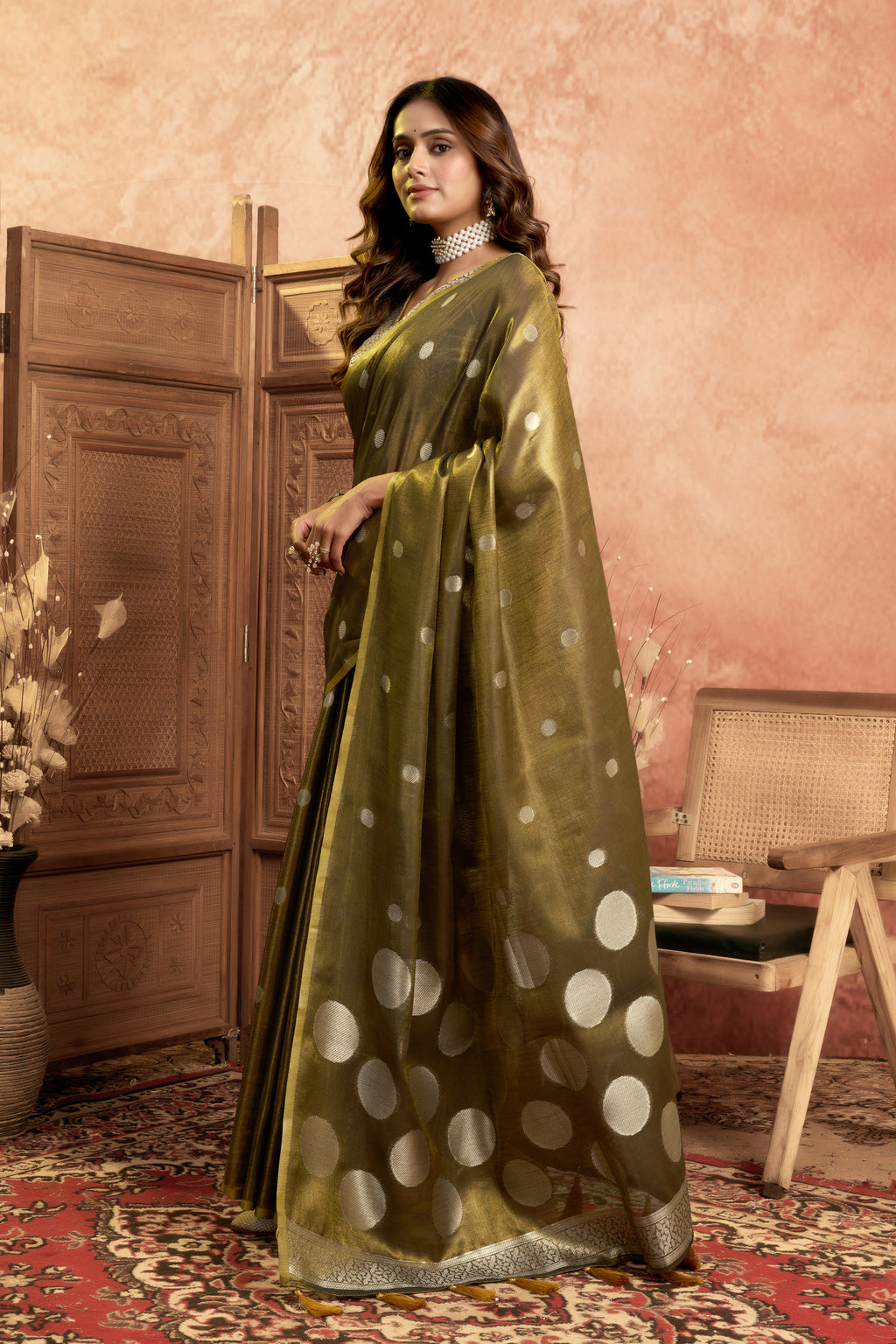 Pure Linen Silk Saree with All-Over Pola Weave & Detailed Pallu Border