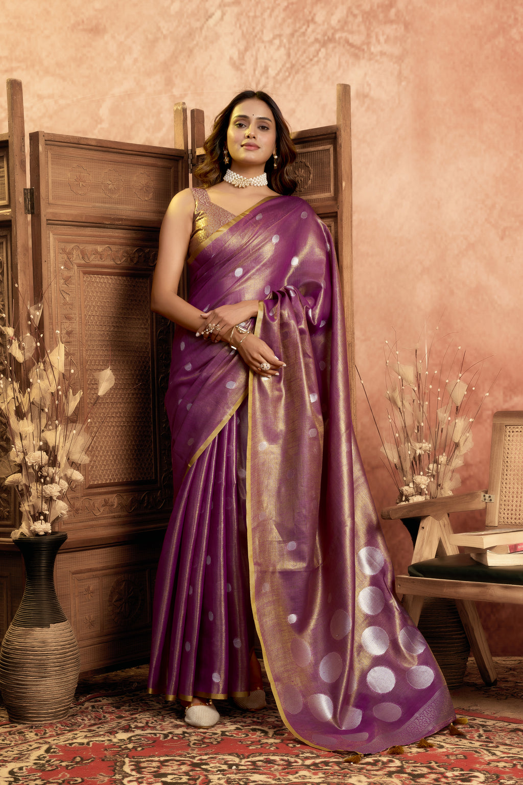 Pure Linen Silk Saree with All-Over Pola Weave & Detailed Pallu Border