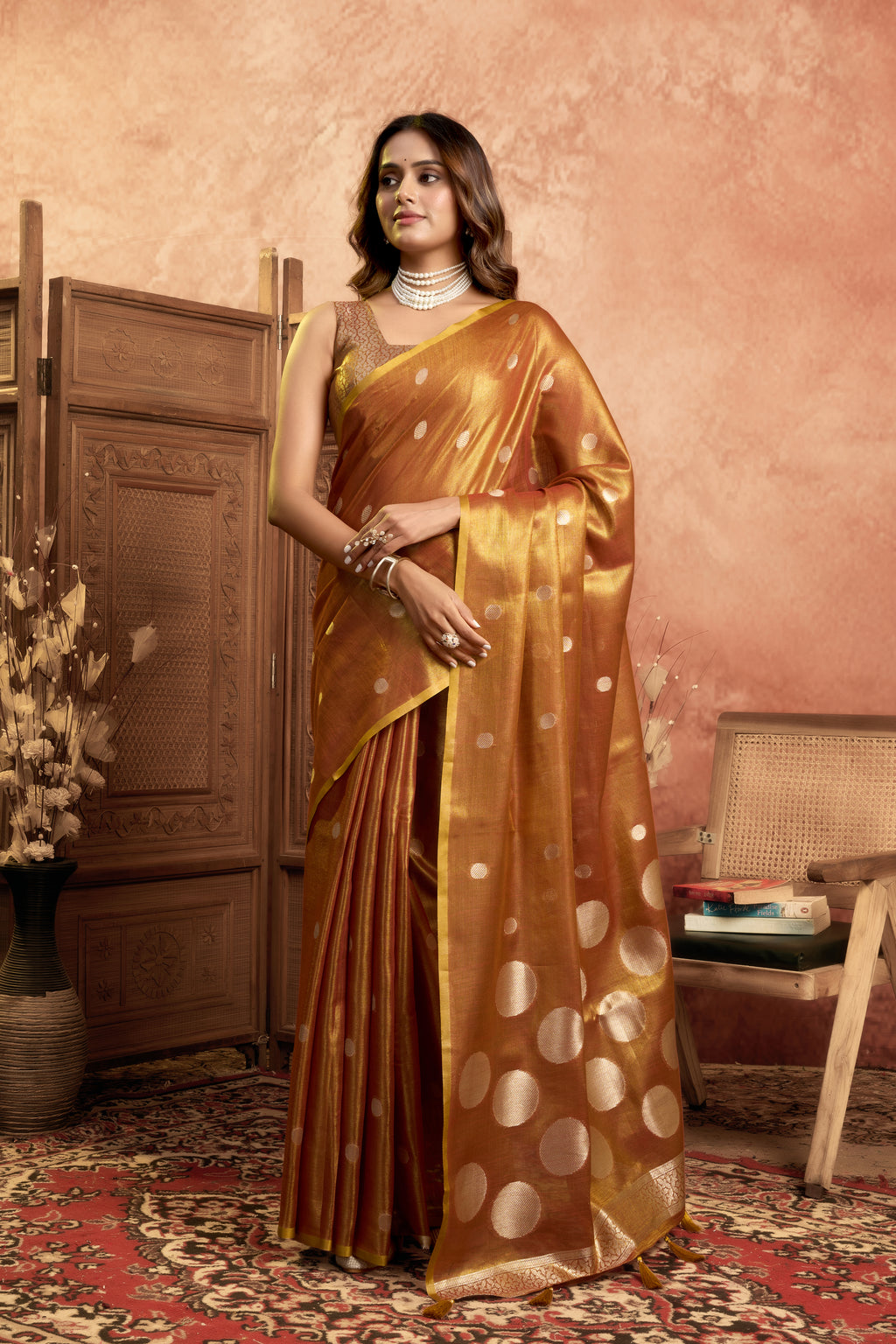 Pure Linen Silk Saree with All-Over Pola Weave & Detailed Pallu Border