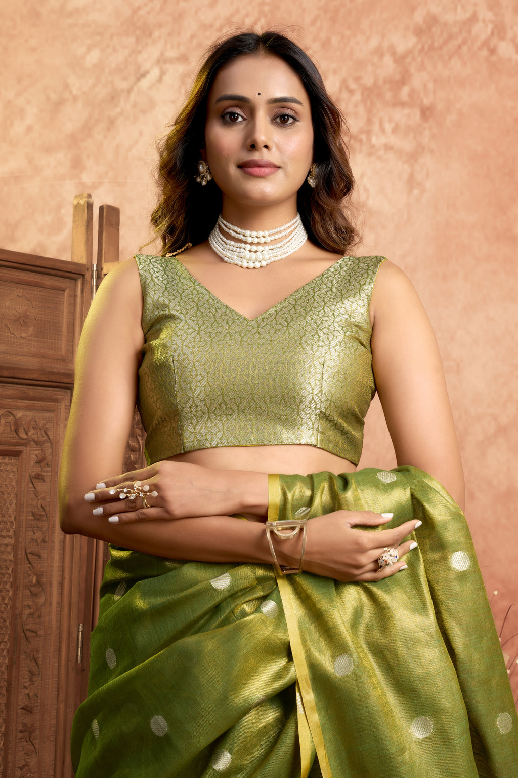 Pure Linen Silk Saree with All-Over Pola Weave & Detailed Pallu Border