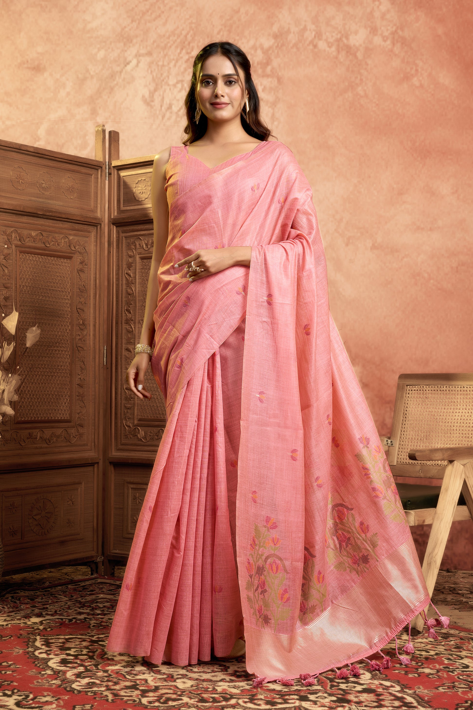 Pure Cotton Jamdani Saree with Zari Pallu Border & Matching Floral Weave Blouse