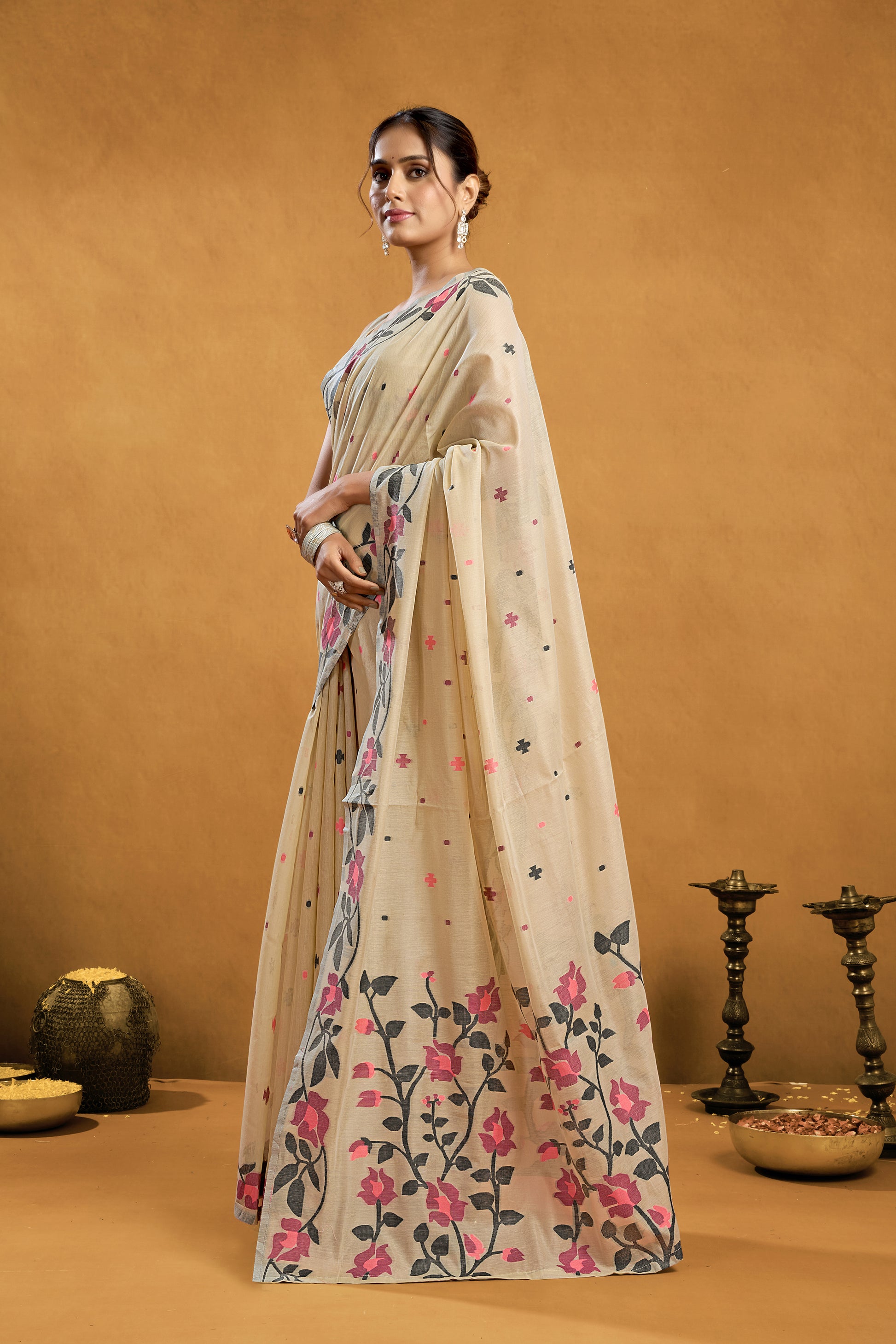 Pure Cotton Spun Floral Jamdani Saree