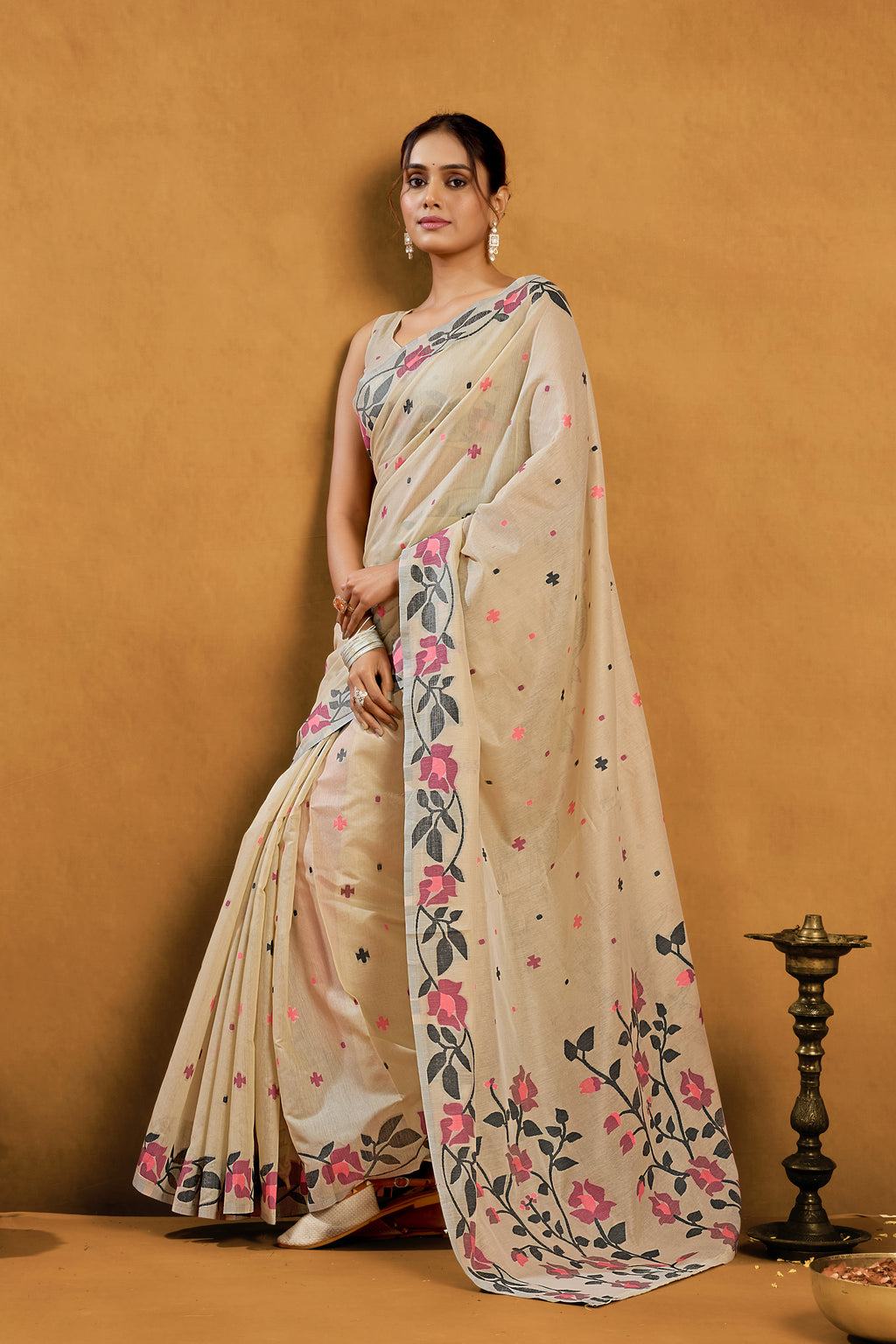 Pure Cotton Spun Floral Jamdani Saree