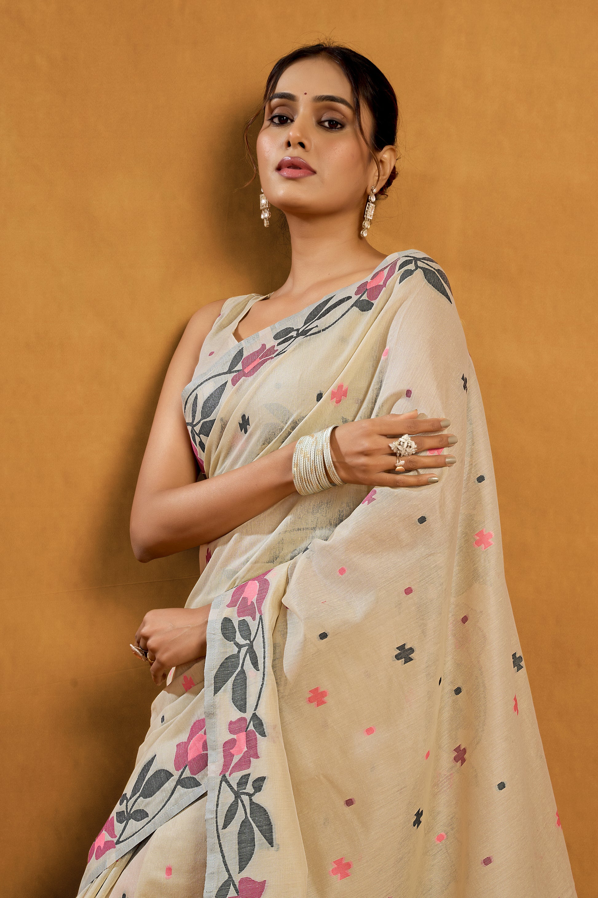 Pure Cotton Spun Floral Jamdani Saree