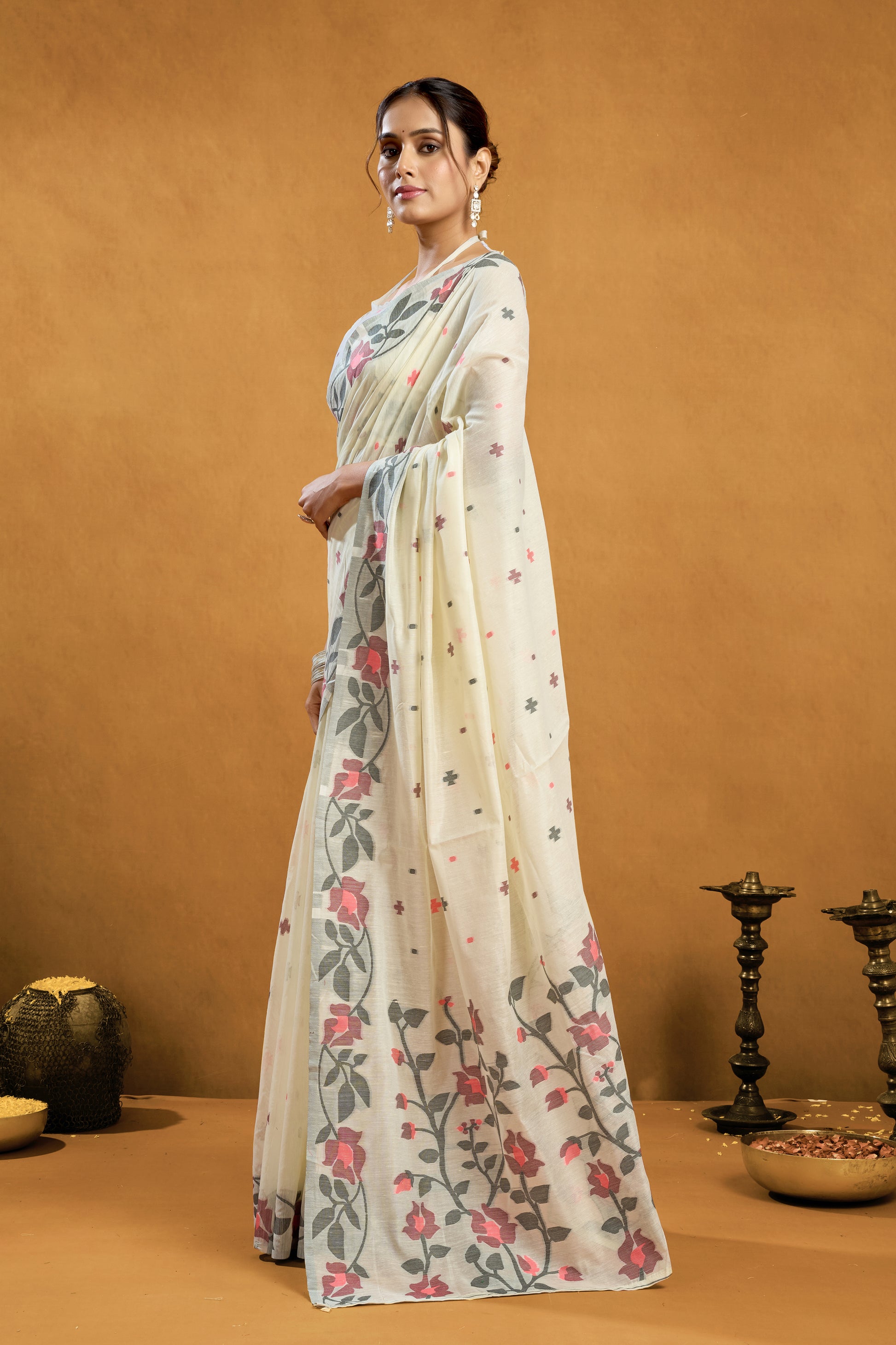 Pure Cotton Spun Floral Jamdani Saree
