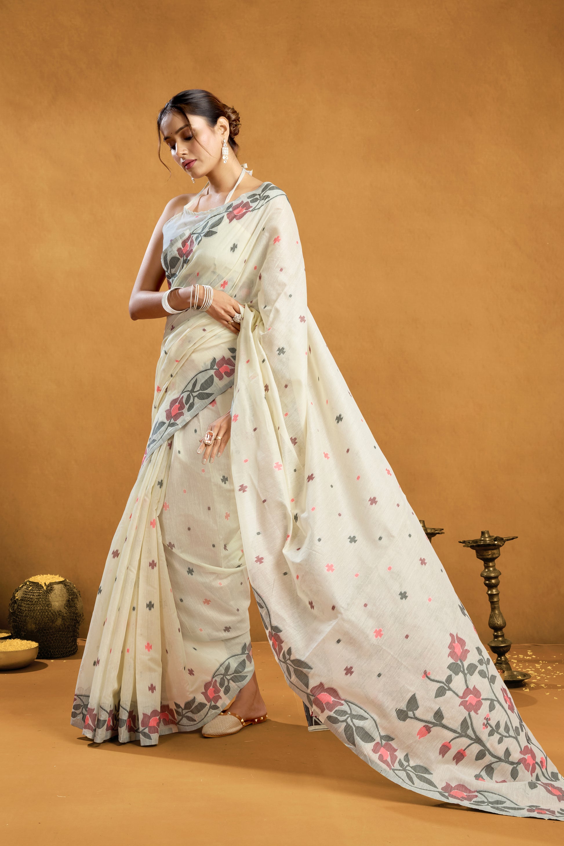 Pure Cotton Spun Floral Jamdani Saree