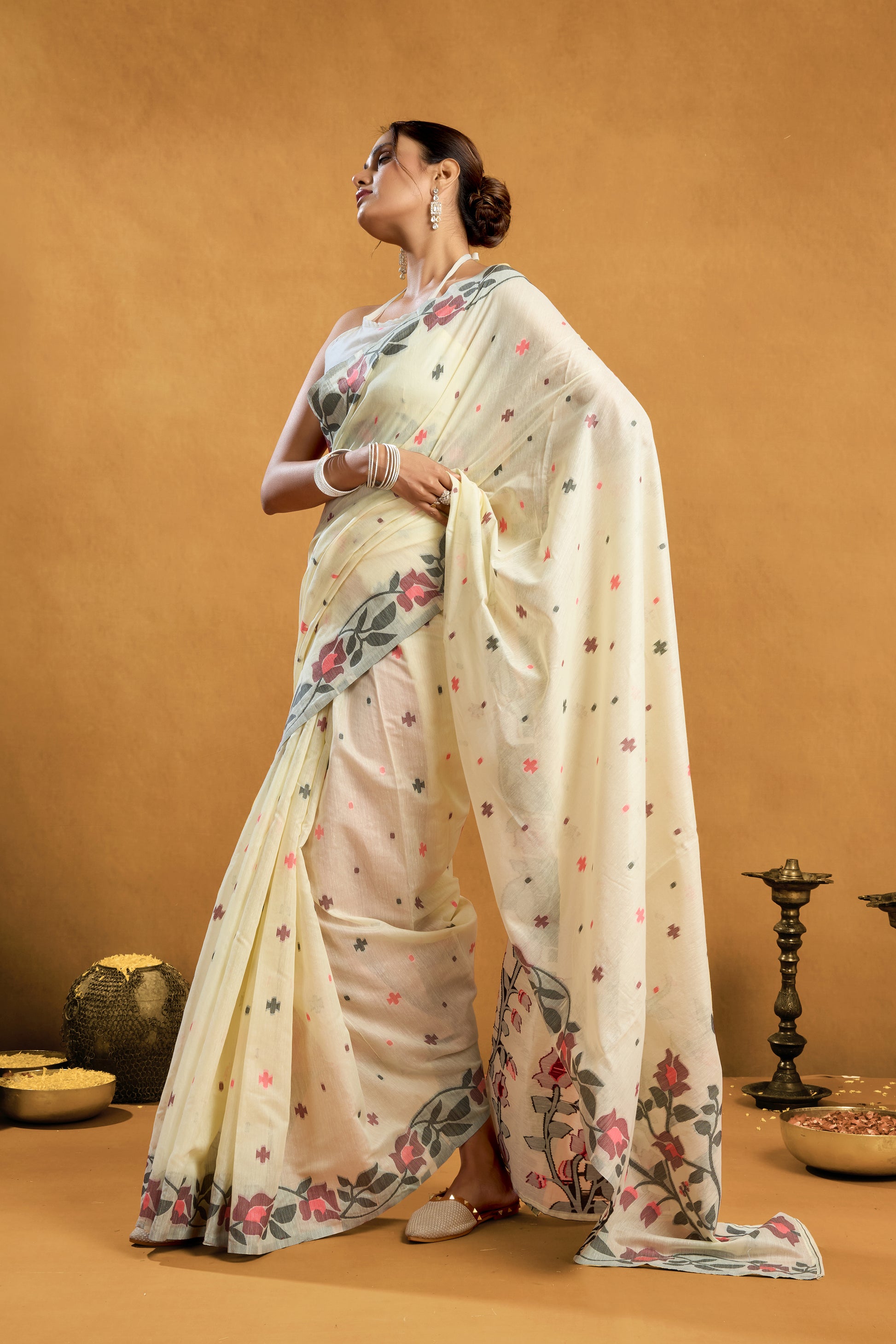 Pure Cotton Spun Floral Jamdani Saree