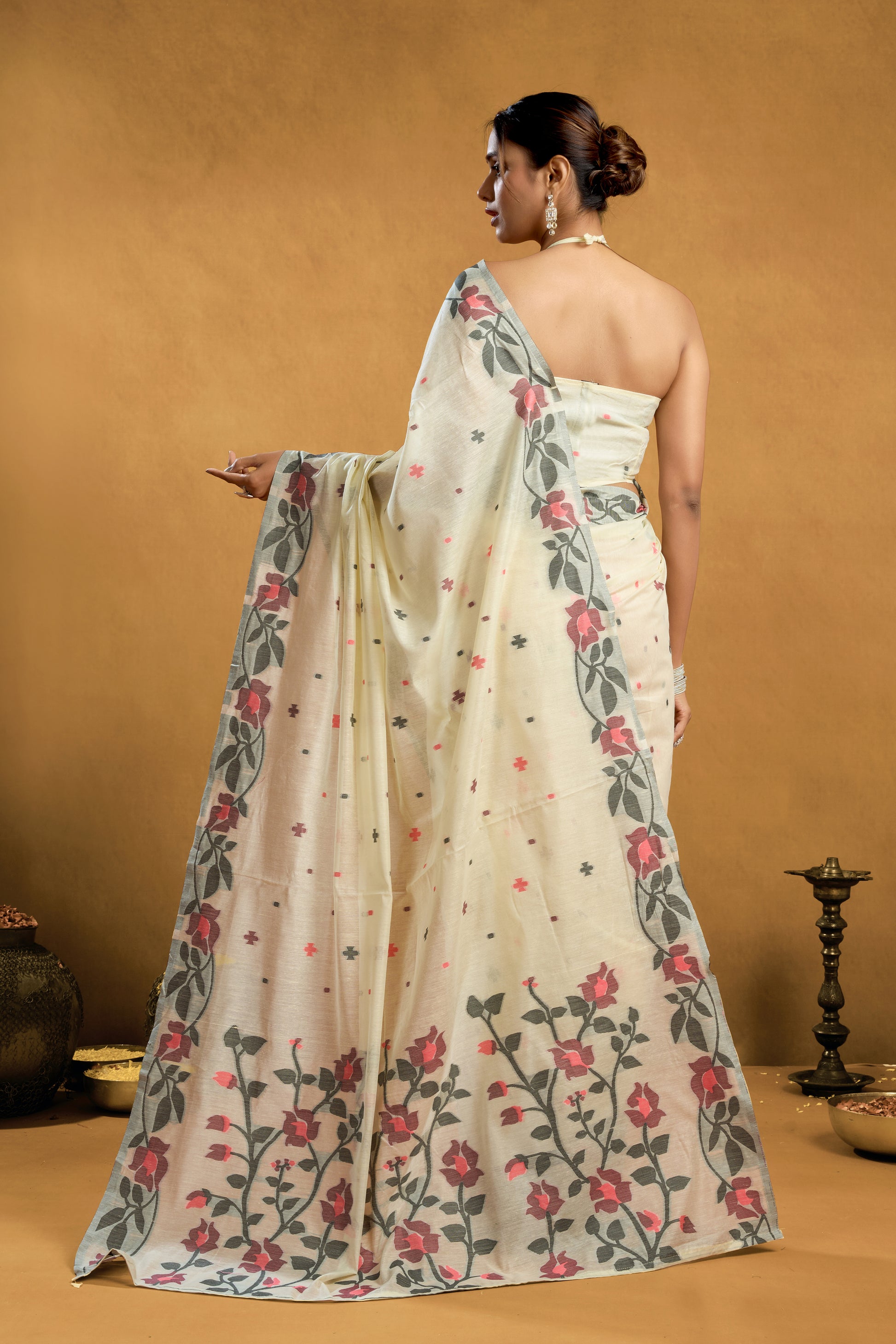 Pure Cotton Spun Floral Jamdani Saree