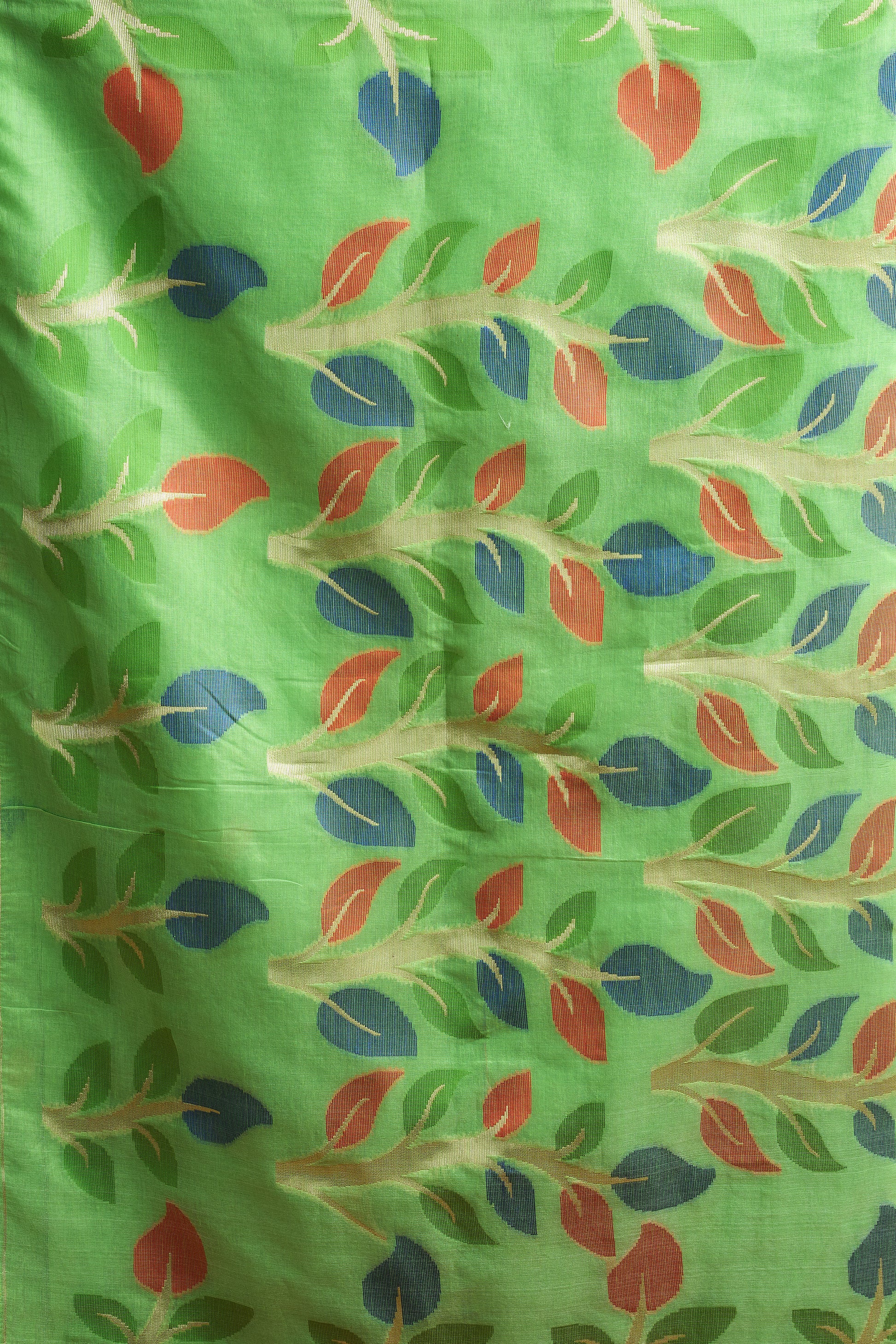 Pure Cotton Spun Floral Jamdani Weave Saree