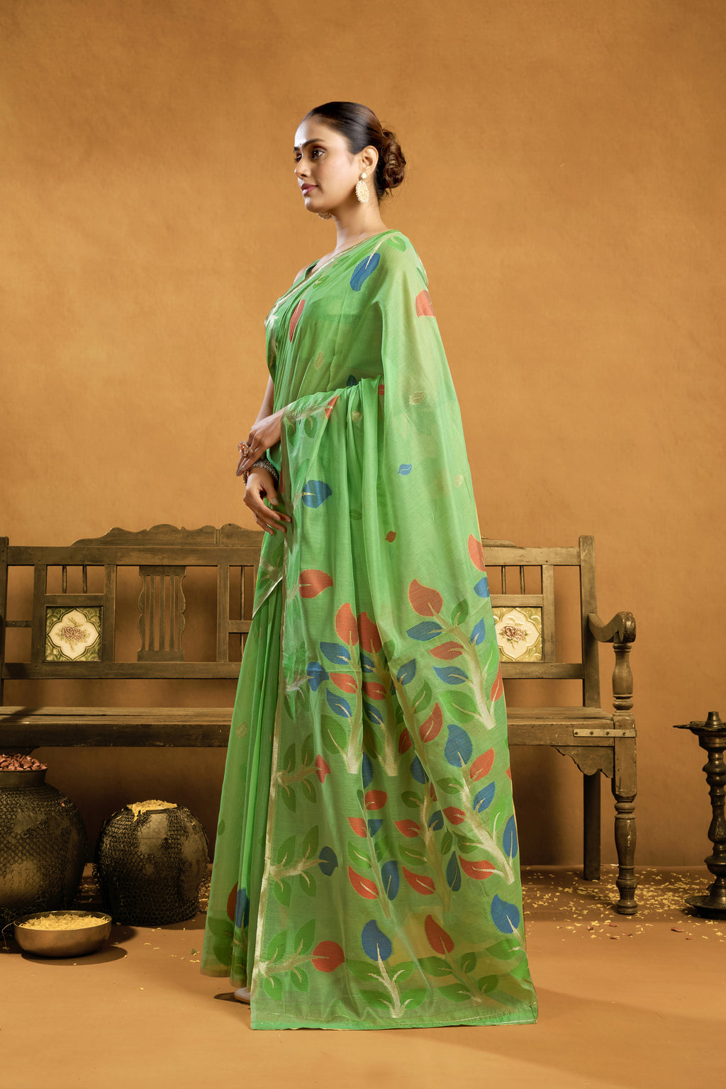 Pure Cotton Spun Floral Jamdani Weave Saree