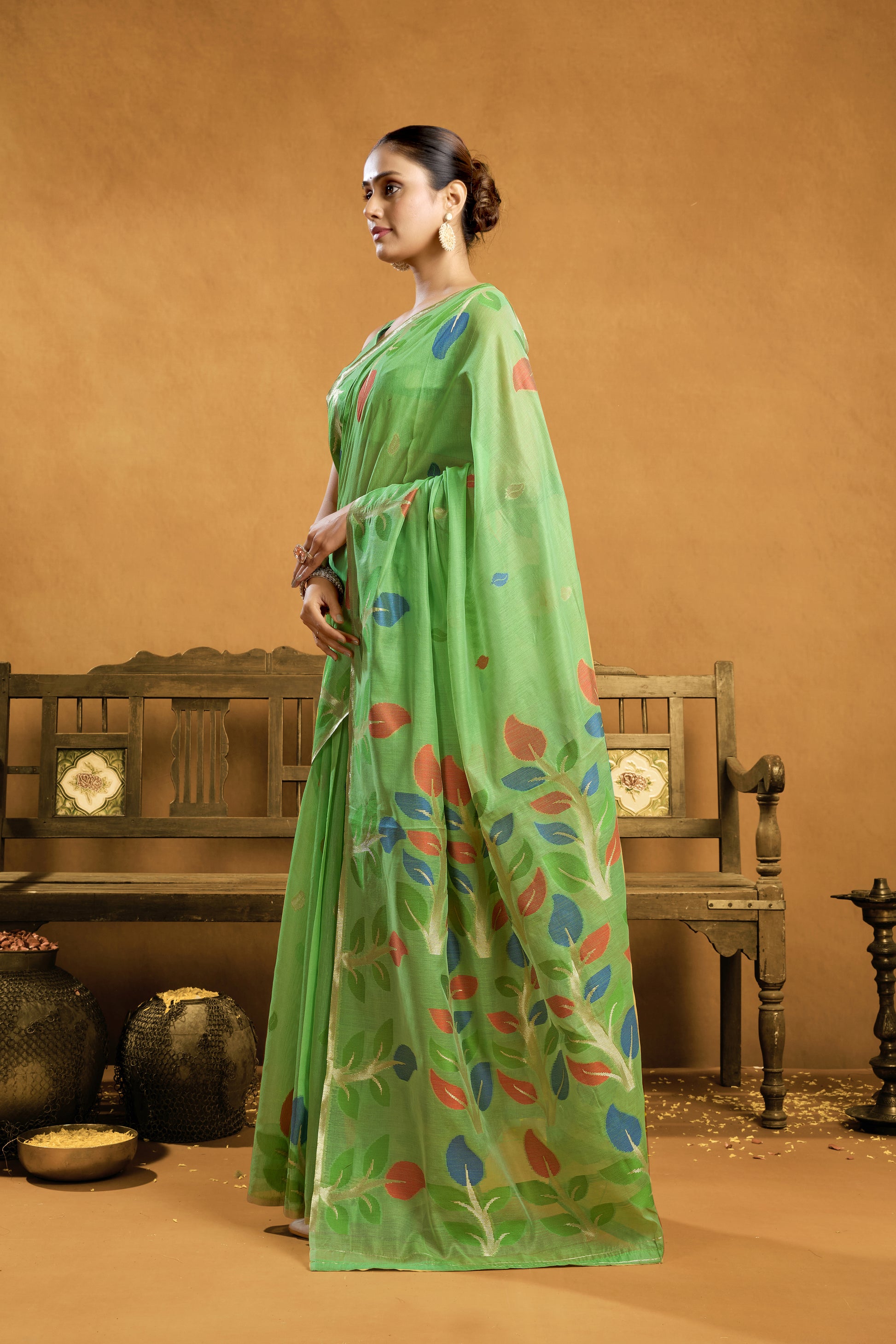 Pure Cotton Spun Floral Jamdani Weave Saree