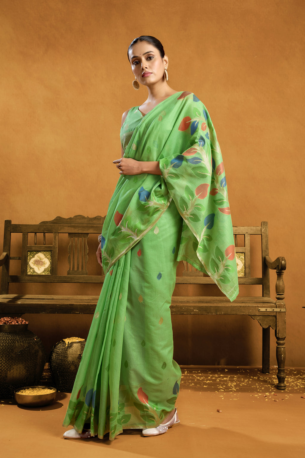 Pure Cotton Spun Floral Jamdani Weave Saree