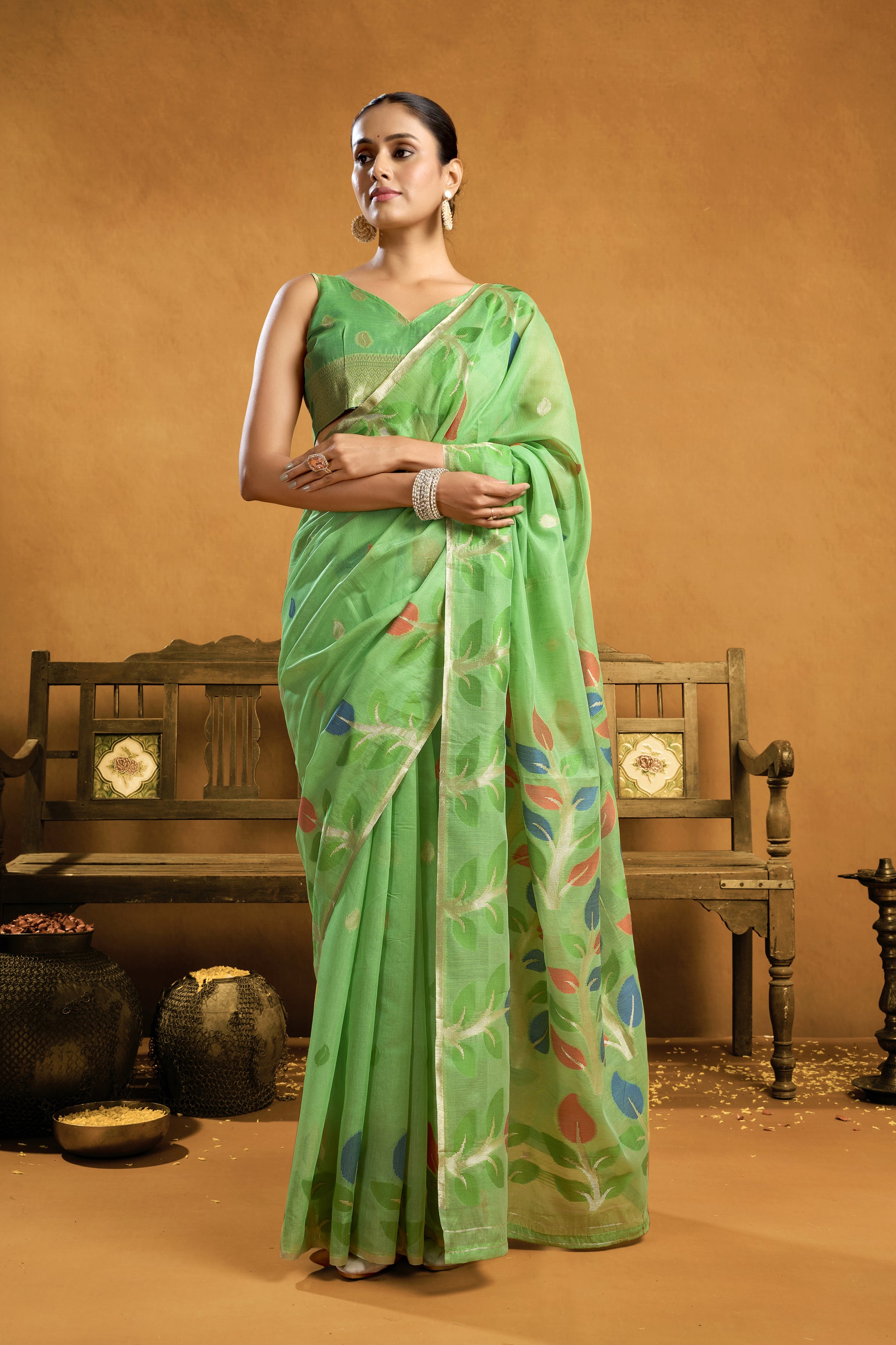 Pure Cotton Spun Floral Jamdani Weave Saree