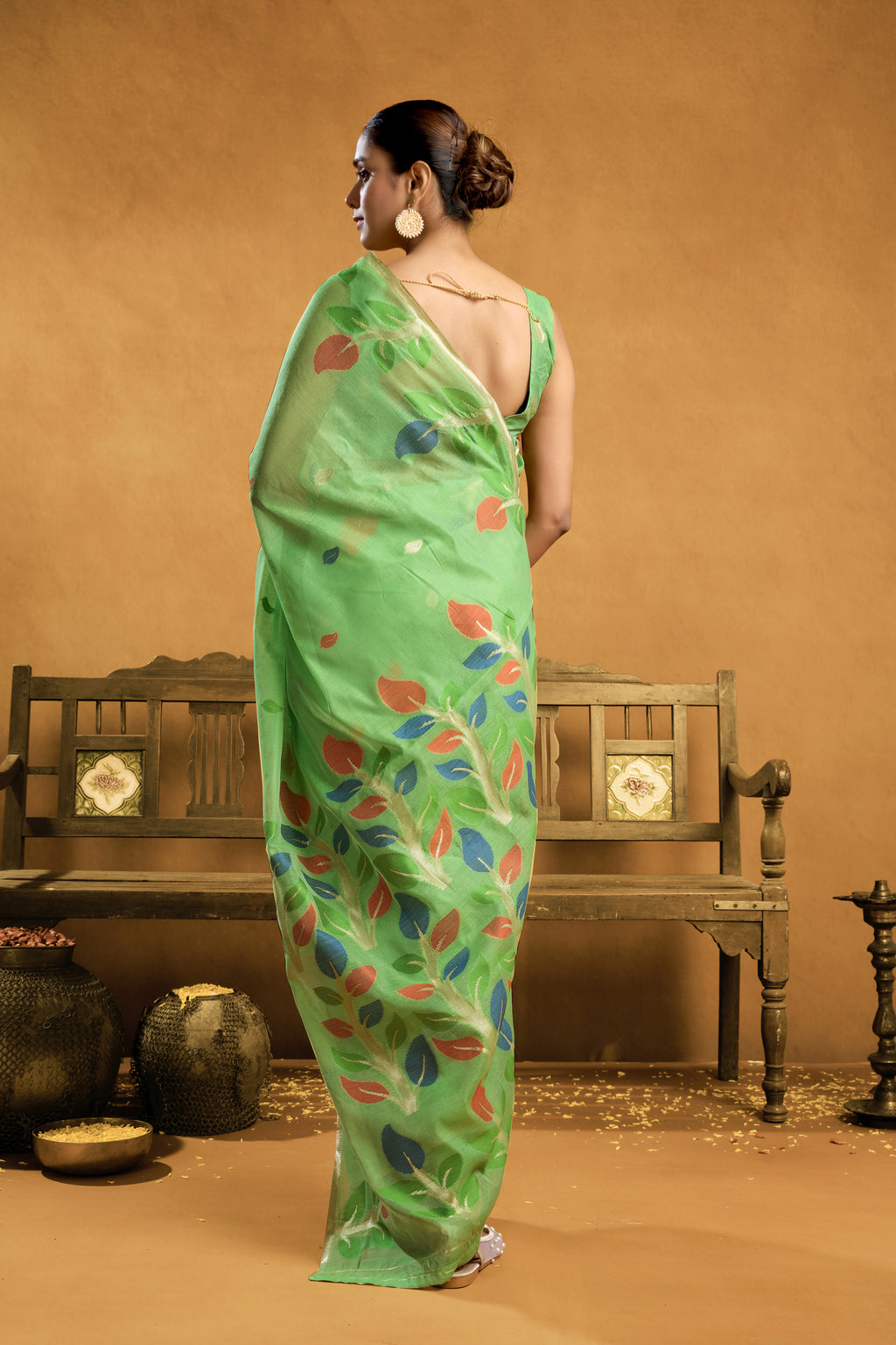 Pure Cotton Spun Floral Jamdani Weave Saree