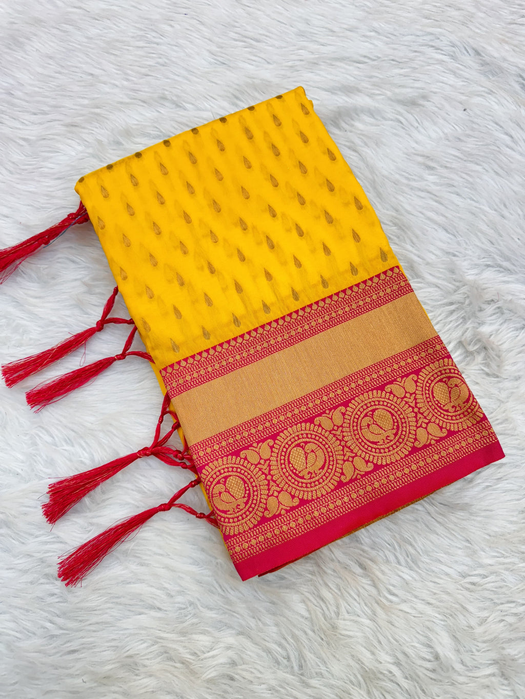 Handwoven Premium Paithani Saree with 1000 Butti & Contrast Pallu
