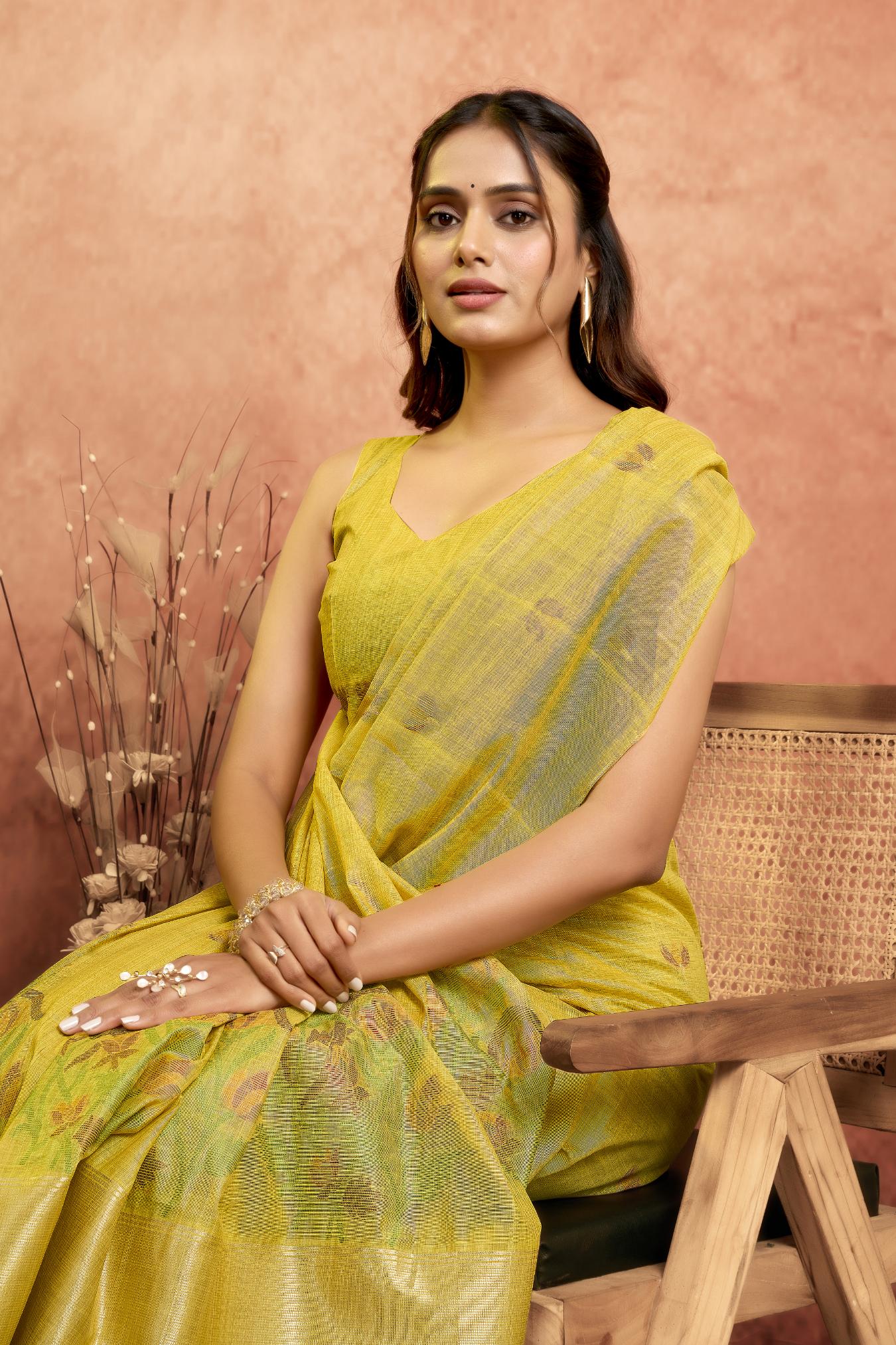 Pure Cotton Jamdani Saree with Zari Pallu Border & Matching Floral Weave Blouse