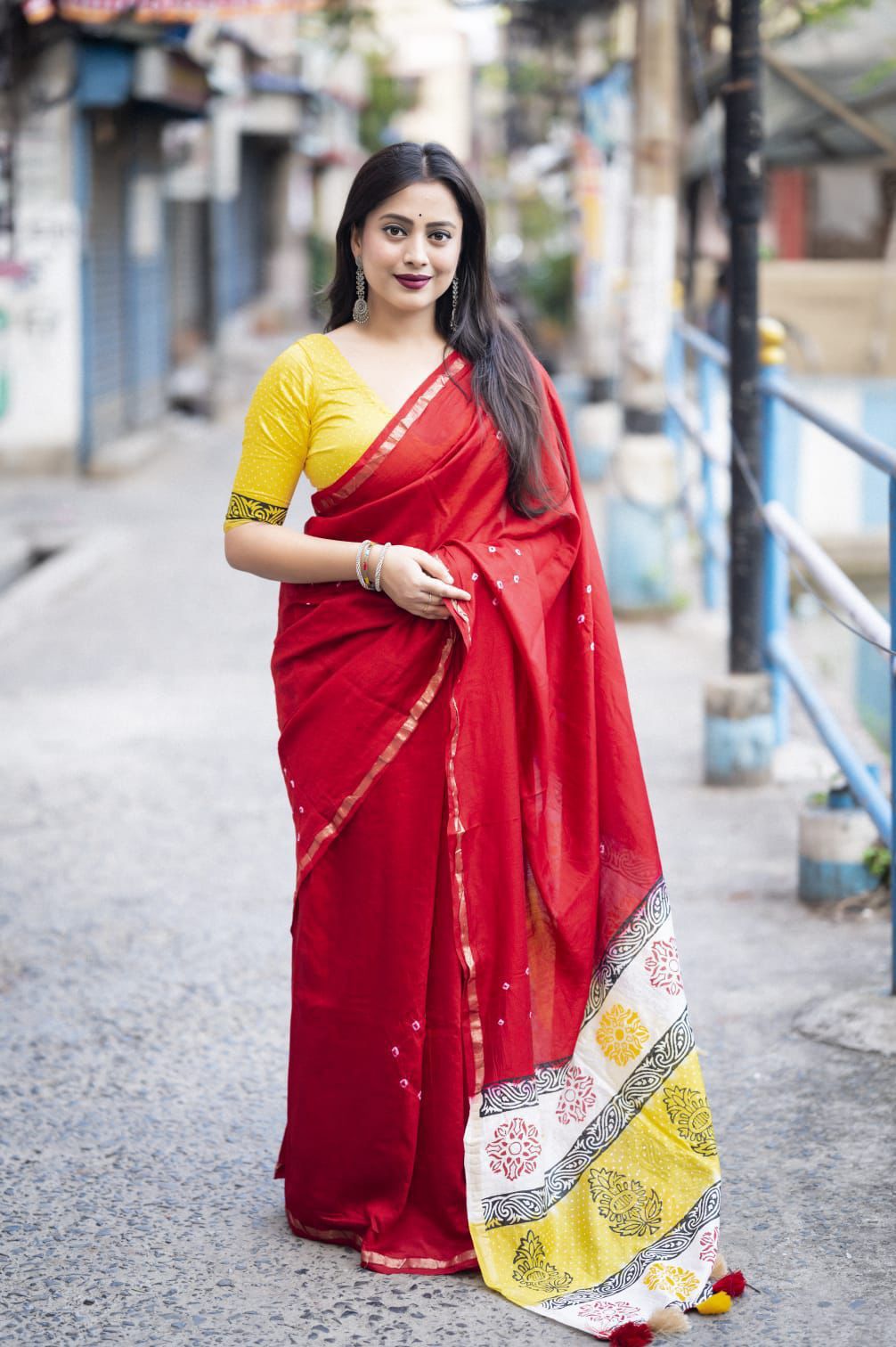 Handcrafted Bandhani Saree with Artistic Block Prints