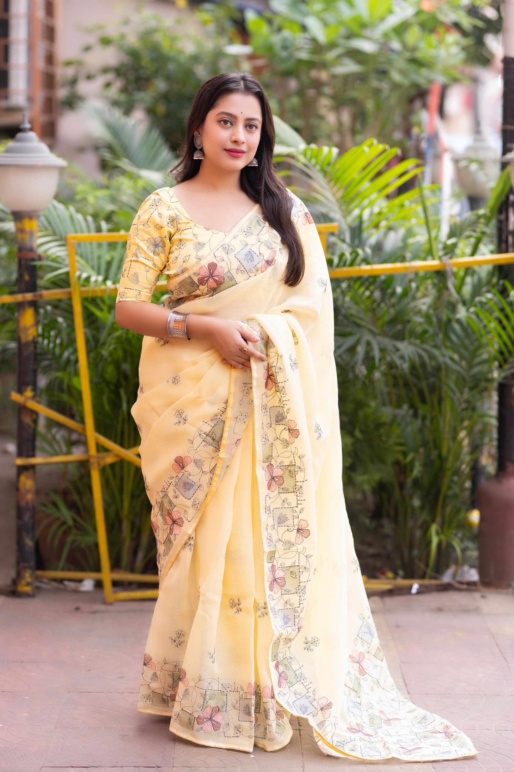 Pencil Linen Saree with Embroidery & Rich Pallu