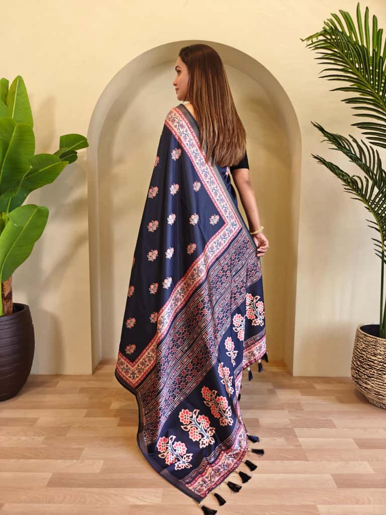 Swaraali Pure Dola Viscose Saree with Digital Print & Zari Patta Border