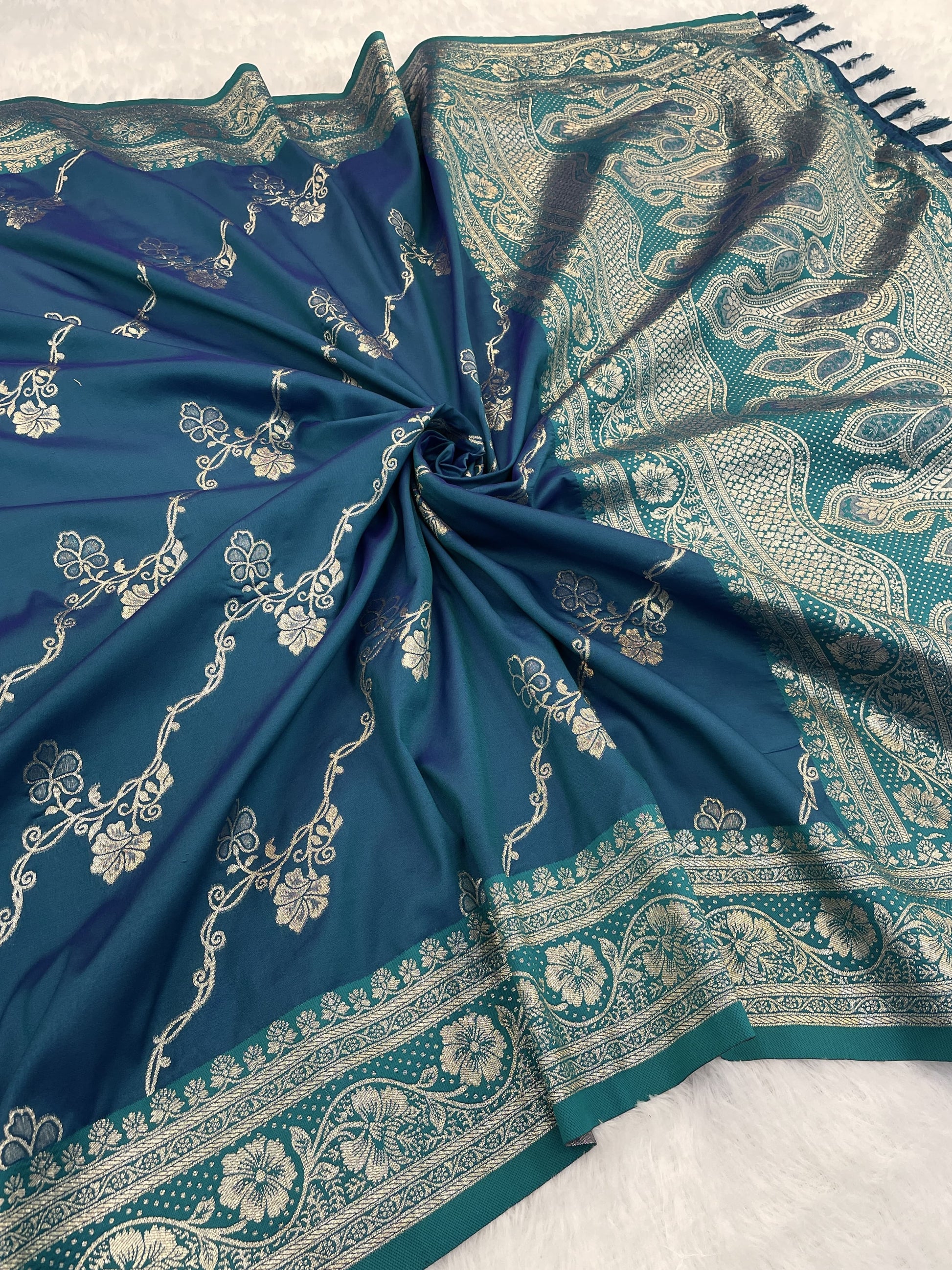 Banarasi Soft Silk Saree with Intricate Silver Zari Jaal & Regal Pallu