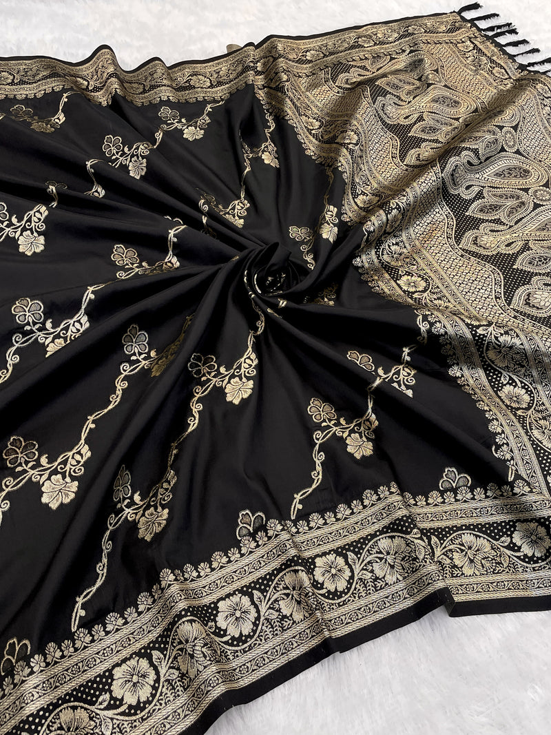 Banarasi Soft Silk Saree with Intricate Silver Zari Jaal & Regal Pallu